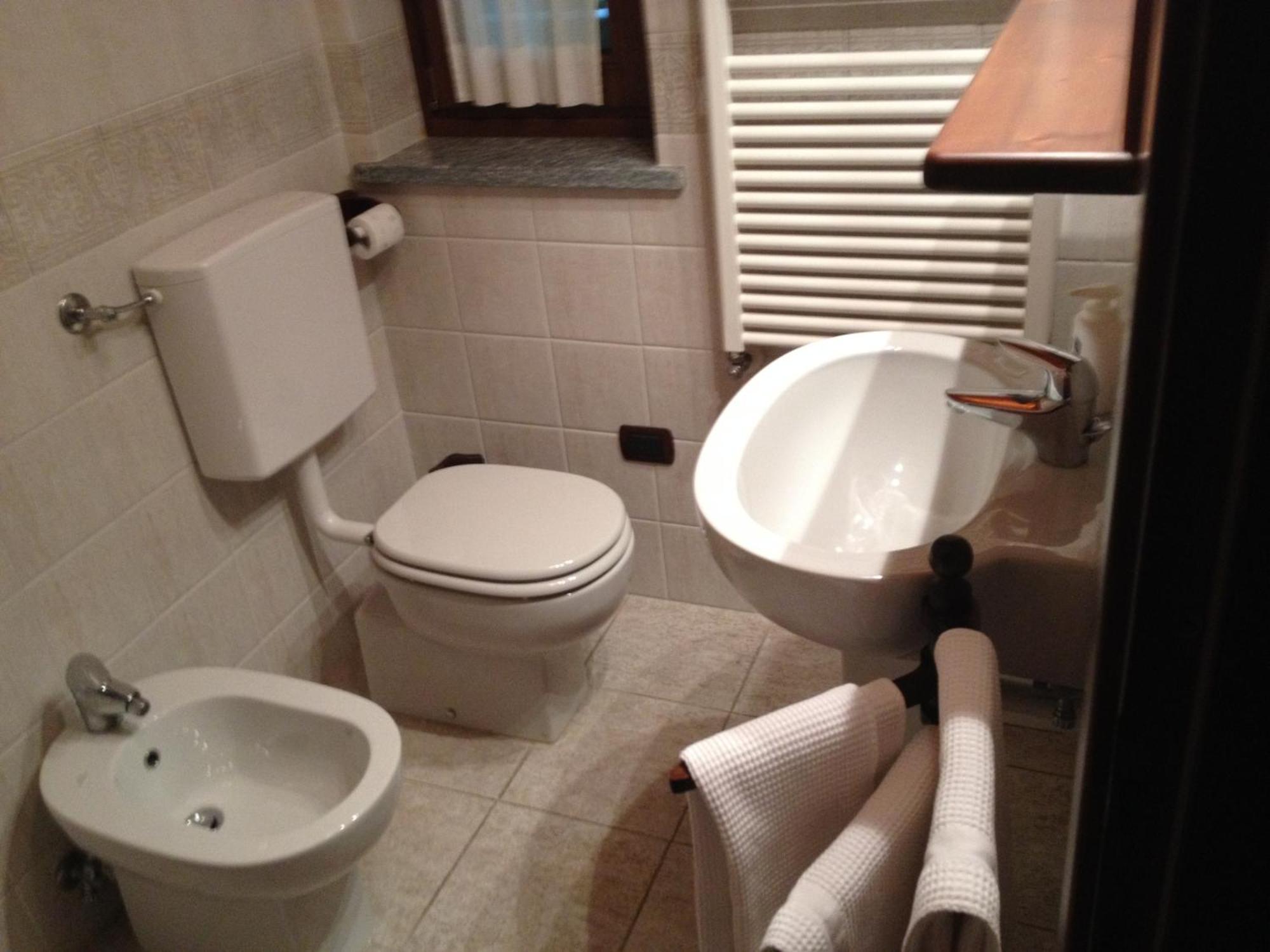 Masoun Dou Caro Hotell Pont-Saint-Martin Rum bild
